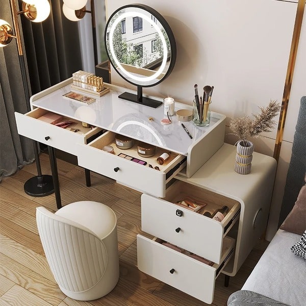 picture luxury cosmetics table